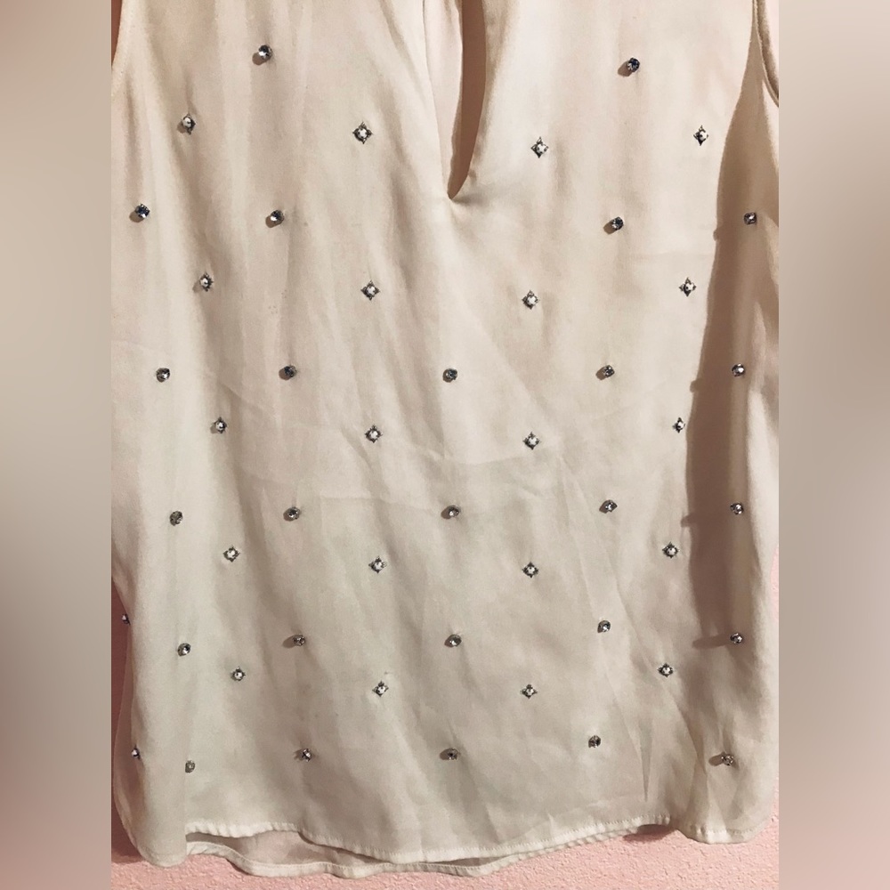 Ann Taylor cream blouse with jewelry accents size medium - Picture 2 of 6
